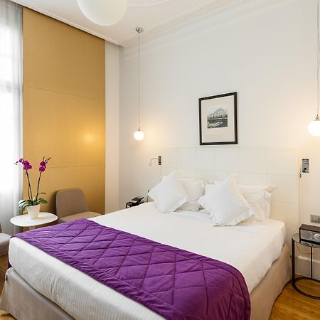 엑셀시오르 호텔 테살로니키 외부 사진 A room at the hotel