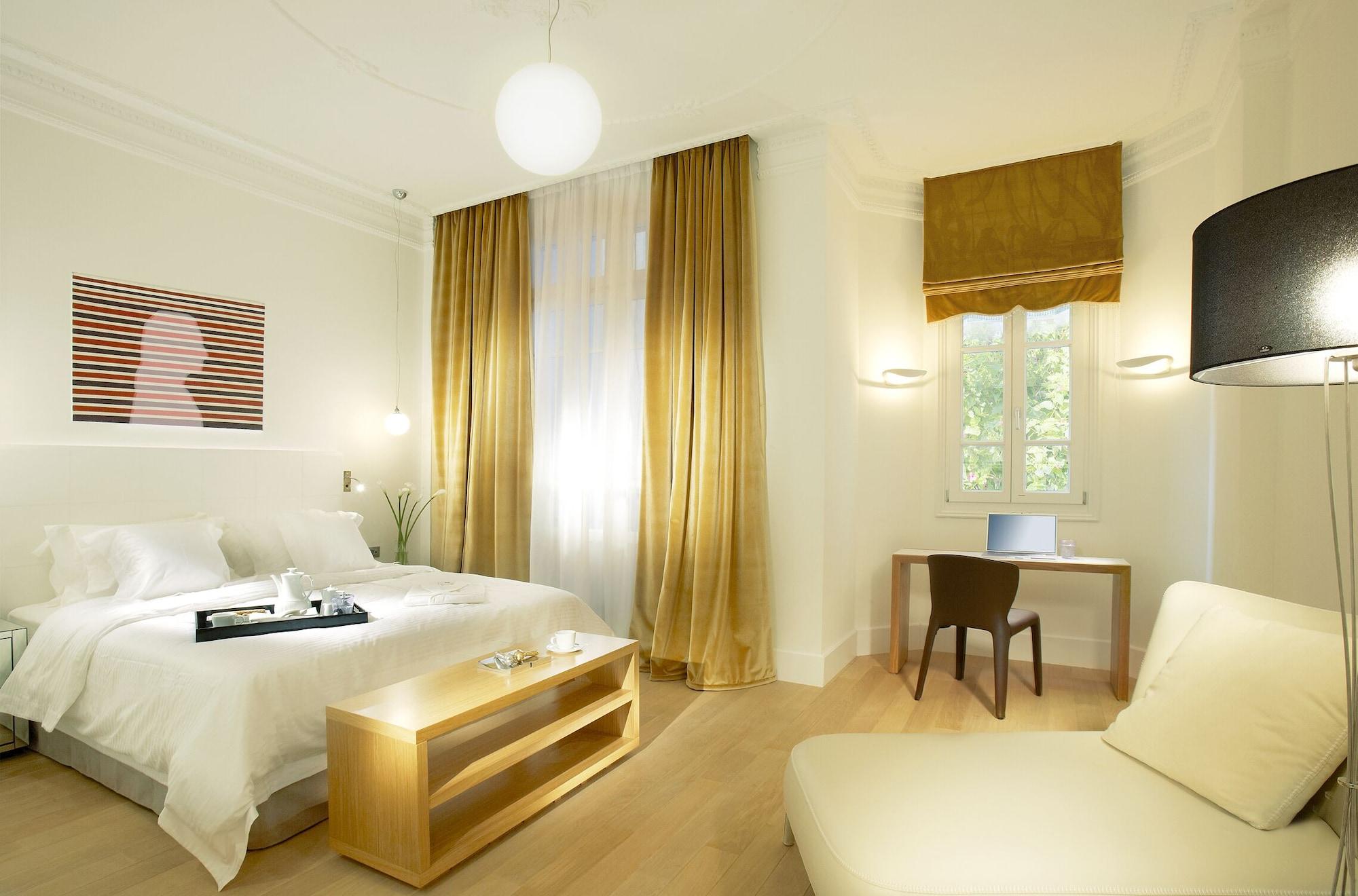 엑셀시오르 호텔 테살로니키 외부 사진 A room at the hotel